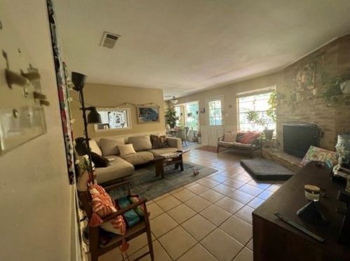 2500 Deerfoot Trl, Austin TX  78704-2714 exterior