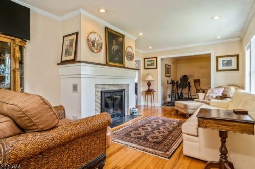 69 Shore Trl, Sparta NJ  07871-1714 exterior