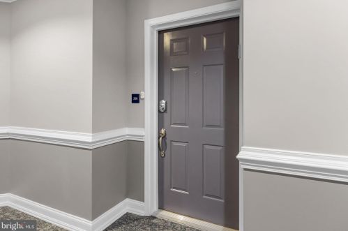 208 Carson Ter, Huntingdon Valley PA  19006-4718 exterior