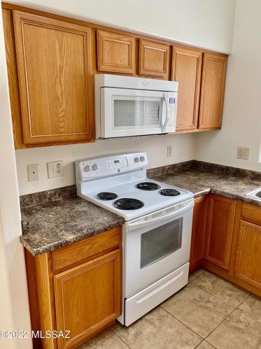 7378 Calle Nostalgico, Tucson AZ 85715-2820 exterior