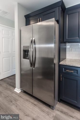 1915 Franklin St, Philadelphia PA 19122-2015 exterior