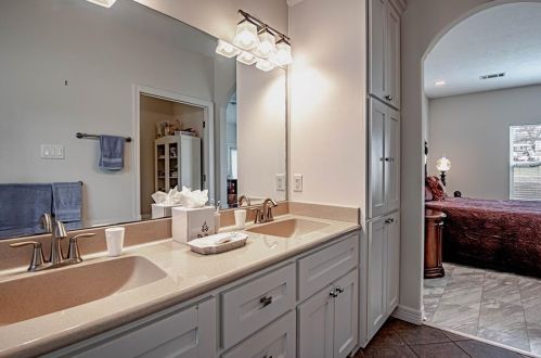 110 18 St, Huntsville TX 77340-4370 exterior