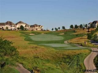 8307 123 Cir, Omaha NE  68142-1773 exterior