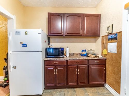 1627 Mcvicker Ave, Chicago IL 60630-1925 exterior