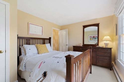 181 Johnny Cake St, North Andover MA 01845-5613 exterior