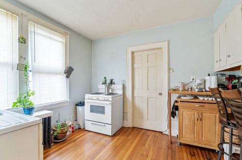 9 Carrick Ave, Pittsburgh PA  15210-4321 exterior