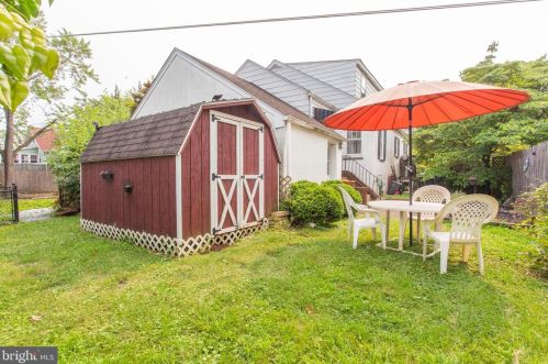 540 Riv Dr, Camden NJ 08110-2918 exterior