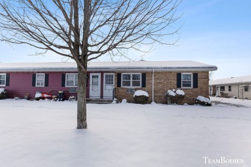 741 Andover St, Grand Rapids, MI 49508-7640