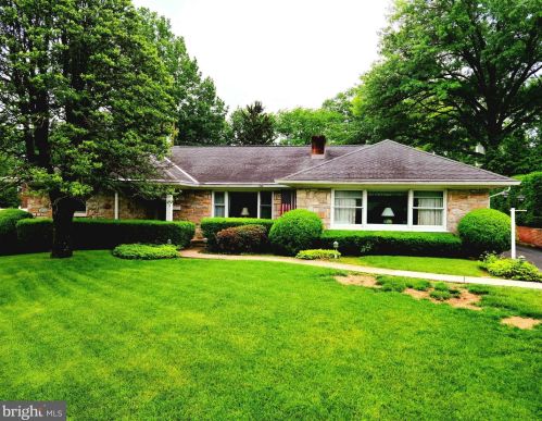 1712 Wheatland Ave, Lancaster PA 17603-4520 exterior