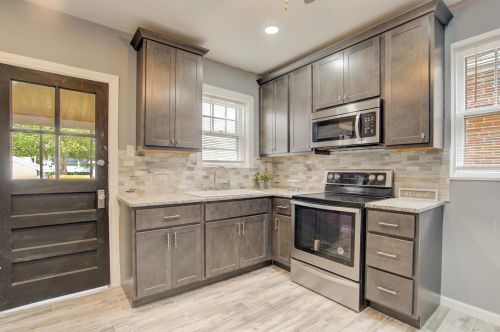 6111 Pointe Blvd, Saint Louis MO 63147-1007 exterior