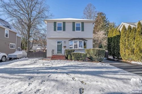 129 6th St, Cresskill, NJ 07626-2003