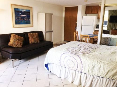 2572 Lemon Rd, Honolulu, HI 96815-3766