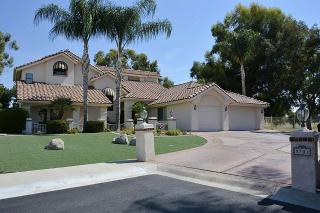 5701 Kings Canyon Dr, Bakersfield CA  93306-9607 exterior