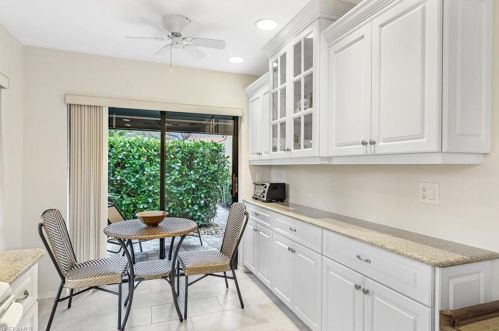 909 Reef Pt Cir, Naples FL 34108-8772 exterior