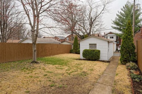 4127 Hvn St, Saint Louis MO 63116-2828 exterior