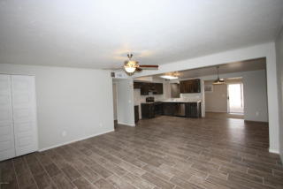 9311 Pikes Peak Dr, Tucson AZ  85710-7440 exterior