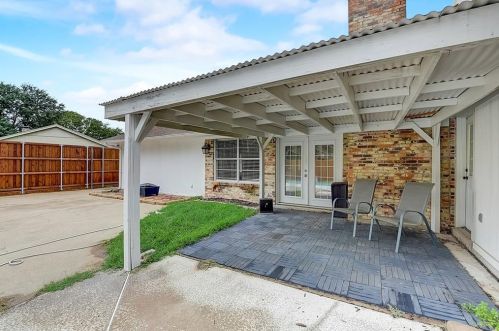 3316 Arawak Pl, Dallas TX 75234-2201 exterior