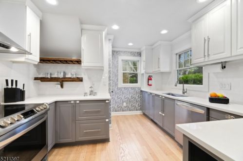 54 Kendal Ave, Maplewood NJ  07040-1143 exterior