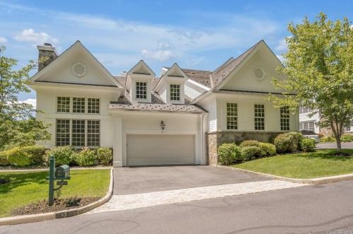 2 Shadow Tree Ln, Briarcliff NY 10510-2255 exterior