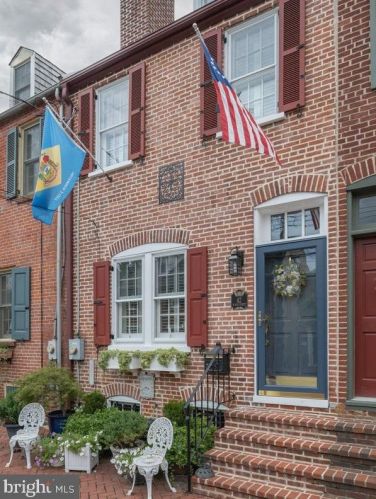 42 4th St, New Castle, DE 19720-5014