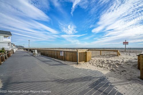 9 Danby Pl, Point Pleasant Beach NJ  08742-5621 exterior