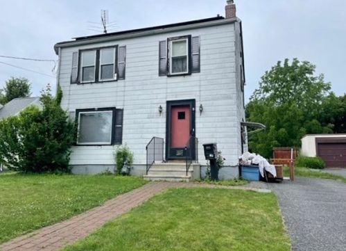 35 Eunice Ave, Worcester, MA 01606-3102