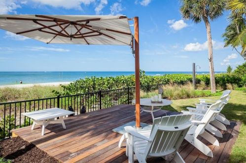 1 10 Ave, Naples FL 34120-5119 exterior