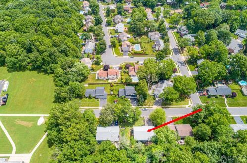 53 Fairmount Ave, Edison NJ  08820-2032 exterior