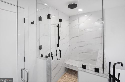 1538 Frankford Ave, Philadelphia PA  19125-4412 exterior