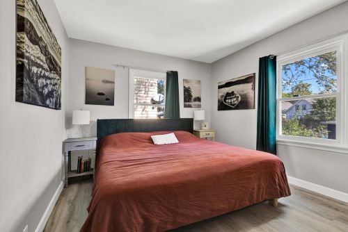 5504 33rd St, Milwaukee WI  53221-4026 exterior