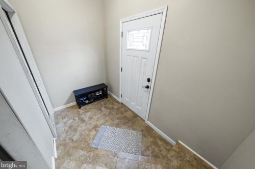 1690 Heather Ln, Huntingtown MD 20639-4109 exterior