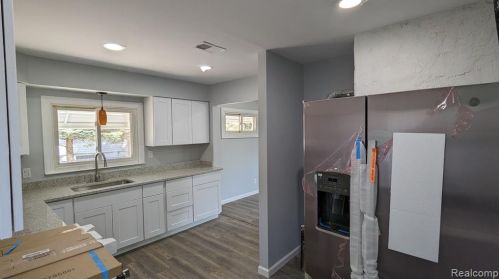 32360 Donnelly St, Garden City MI  48135-3207 exterior