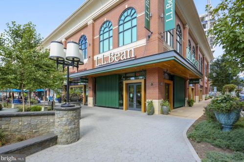 1904 Lewis Ave, Rockville MD 20851-2330 exterior