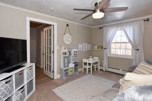 36 Coolidge Rd, Danvers MA 01923-2358 exterior