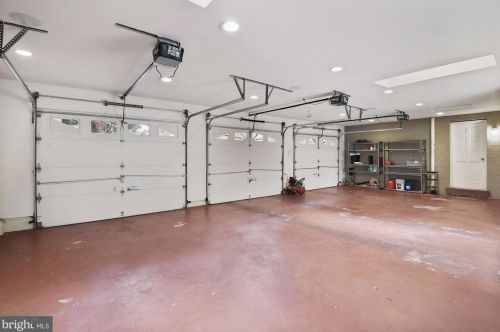 9 Bethayres Ct, Rockville MD 20855-2020 exterior