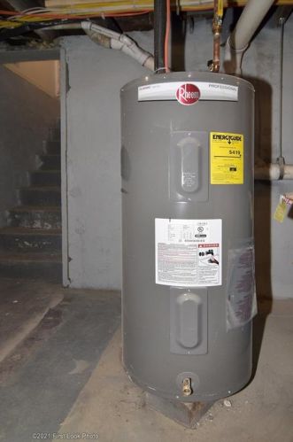 261 Admiral St, Providence RI 02908-1331 exterior