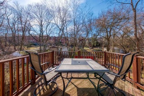 6338 Forward Ave, Pittsburgh PA 15217-2266 exterior