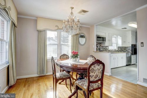 5030 Avoca Ave, Ellicott MD 21043-6615 exterior