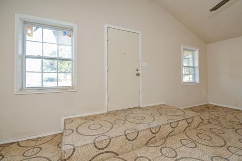 2005 5th St, Hempstead TX 77445-4702 exterior