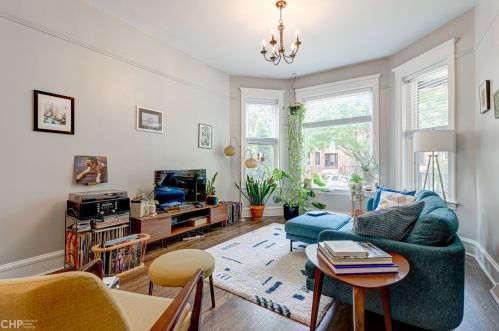 2631 Mozart St, Chicago, IL 60647-1739