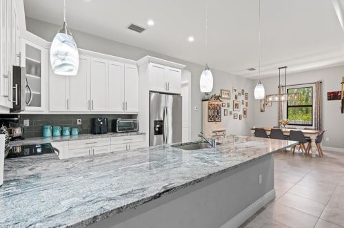 2642 18 Ave, Naples FL 34117-4524 exterior