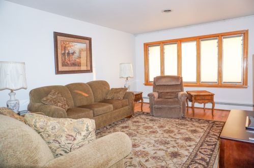 4613 Newland Ave, Chicago, IL 60706-4844