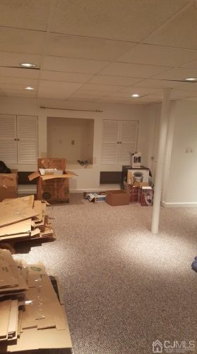 61 Princess Dr, New Brunswick NJ  08902-4104 exterior