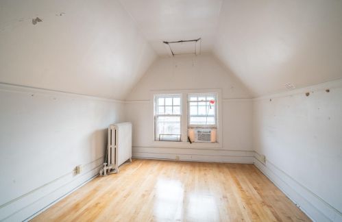 2929 Smt Ave, Milwaukee WI 53211-3441 exterior