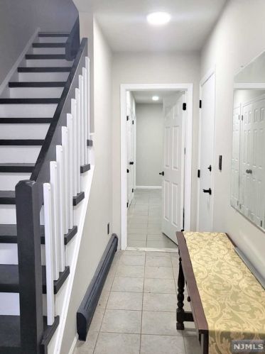 113 Roosevelt Pl, Palisades Park NJ  07650-1119 exterior