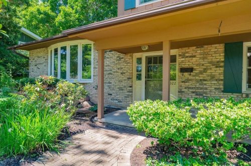 322 Cheyenne Trl, Madison WI  53705-4703 exterior