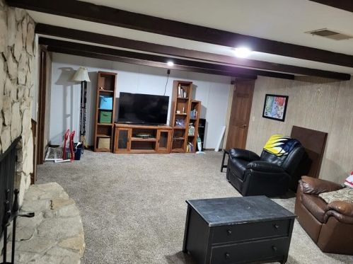 1204 Fleetwood Dr, Manitowoc WI 54220-2362 exterior