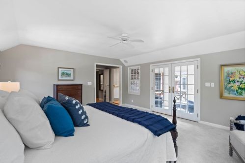 523 Carlisle Ave, Milwaukee WI 53217-4831 exterior