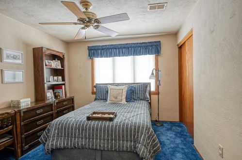 393 Faith Dr, Pittsburgh PA 15236-4003 exterior