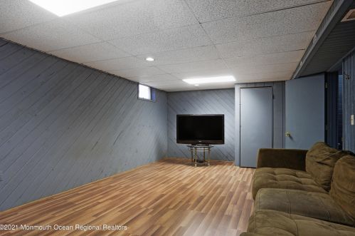 305 Brick Ave, Berkeley Township NJ 08721-3207 exterior